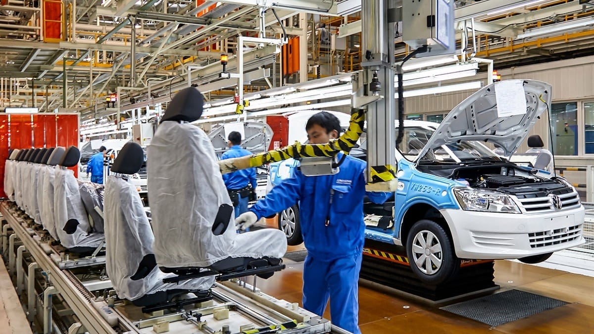 موقع الدكتور ايمن البدارين الرسمي - aymanbadarin.com | زكاة الثروة الصناعية وأثرها في حسم التكاليف الانتاجية للدكتور ايمن البدارين