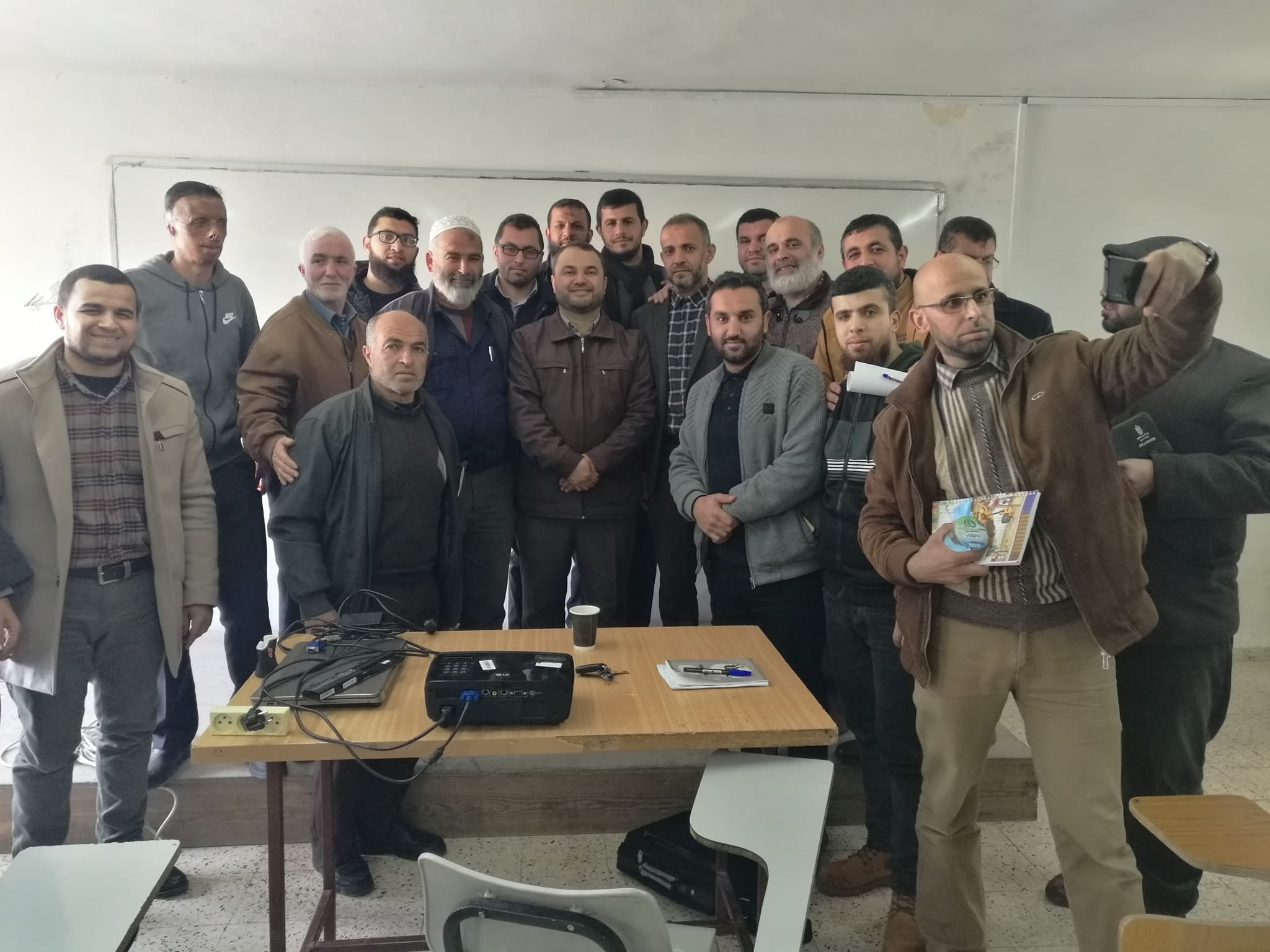 موقع الدكتور ايمن البدارين الرسمي - aymanbadarin.com | دورة عن إثبات وقت صلاة الفجر فلكليا للدكتور أيمن البدارين