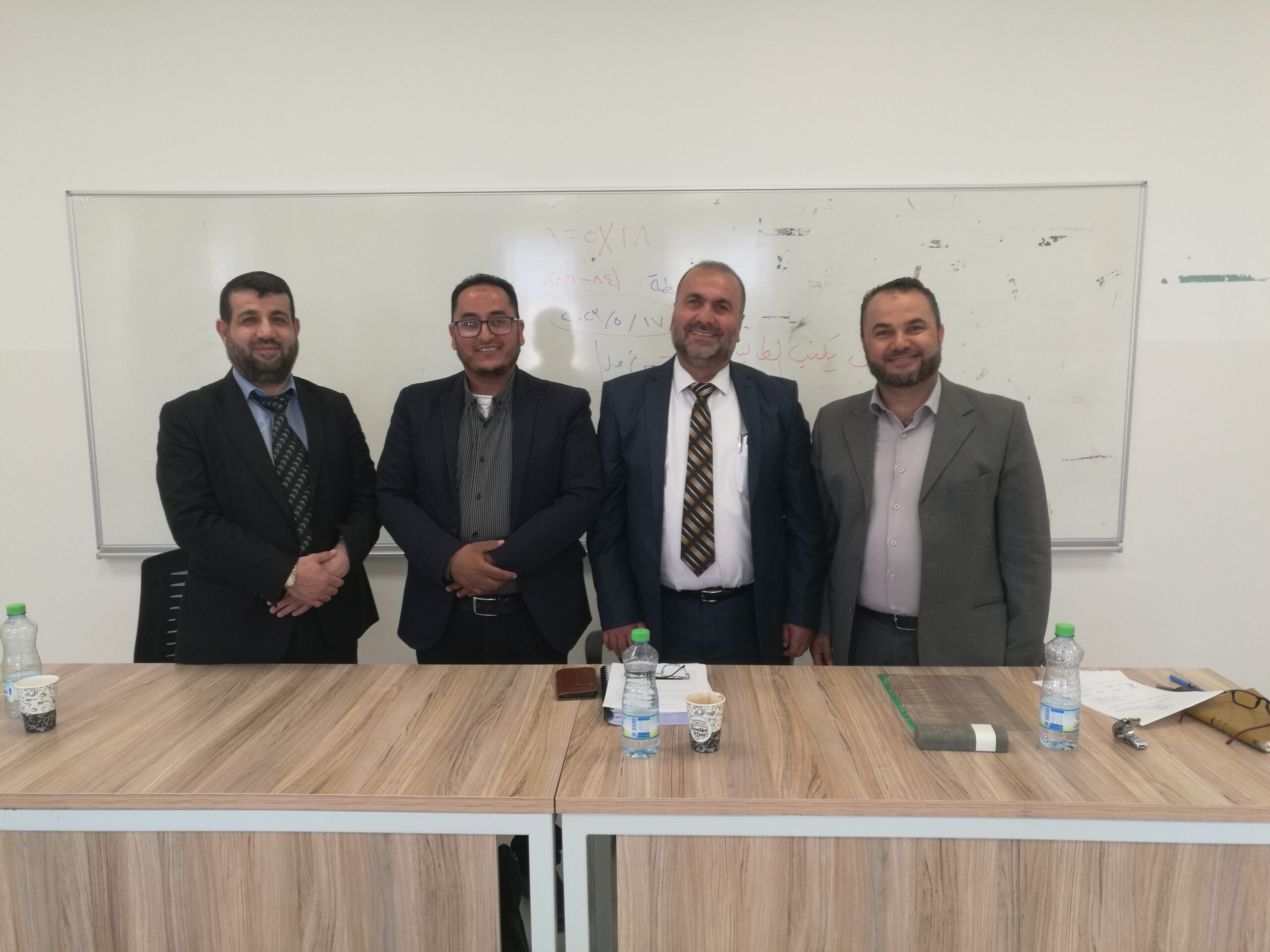 موقع الدكتور ايمن البدارين الرسمي - aymanbadarin.com | الدكتور ايمن البدارين يناقش رسالة ماجستير حول الميراث الانتقالي