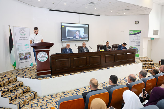 موقع الدكتور ايمن البدارين الرسمي - aymanbadarin.com|الدكتور ايمن البدارين يرأس ورشة عمل ويقدم فيها ورقة علمية حول تطوير قانون المالكين والمستأجرين