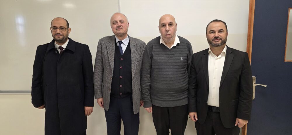 موقع الدكتور ايمن البدارين الرسمي - aymanbadarin.com | الدكتور ايمن البدارين بعد مناقشة رسالة دكتوراه (الاتجاهات الفقهيَّة المعاصرة في مفهوم الجهاد)