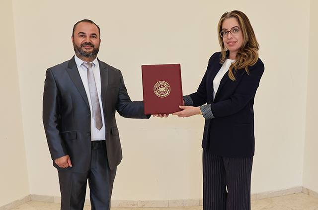 موقع الدكتور ايمن البدارين الرسمي - aymanbadarin.com | ترقية الدكتور ايمن البدارين إلى رتبة بروفيسور في الفقه وأصوله موقع الدكتور ايمن البدارين الرسمي - aymanbadarin.com | ترقية الدكتور ايمن البدارين إلى رتبة بروفيسور في الفقه وأصوله